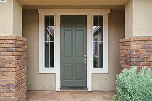 204 Daylily Ln, Patterson, CA 95363 - Photo 3