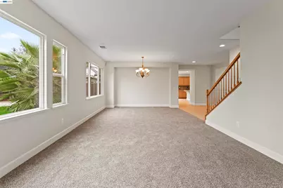 204 Daylily Ln, Patterson, CA 95363 - Photo 9