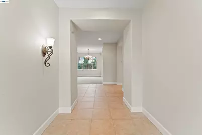 204 Daylily Ln, Patterson, CA 95363 - Photo 5