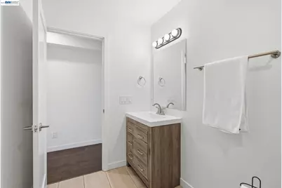 5406 Trask St, Oakland, CA 94601 - Photo 37