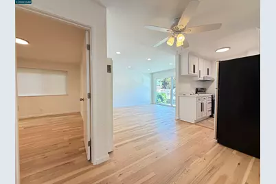10 Moss Ave #15, Oakland, CA 94610 - Photo 1