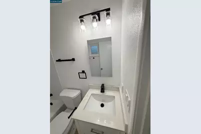 10 Moss Ave #15, Oakland, CA 94610 - Photo 25
