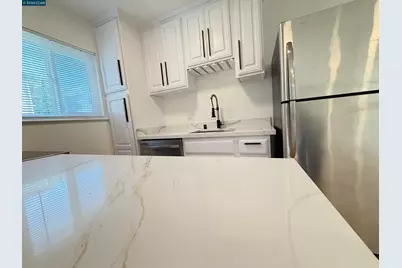 10 Moss Ave #15, Oakland, CA 94610 - Photo 13