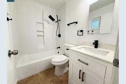 10 Moss Ave #15, Oakland, CA 94610 - Photo 23