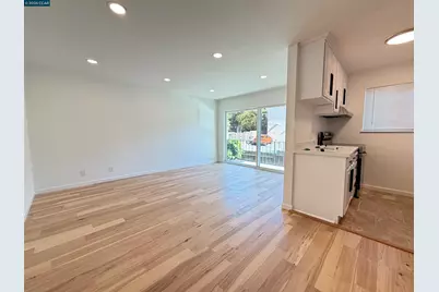 10 Moss Ave #15, Oakland, CA 94610 - Photo 3