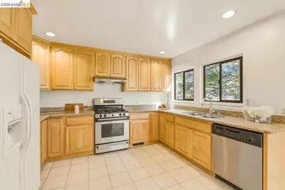 1408 Henry St, Berkeley, CA 94709 - Photo 11