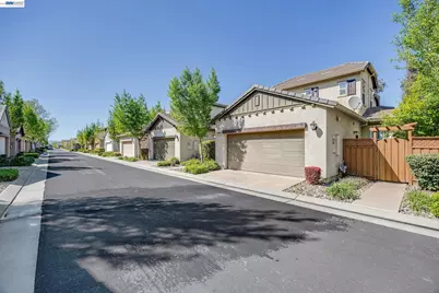 156 Moraga St, Mountain House, CA 95391 - Photo 27