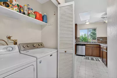 322 Thistle Cir, Martinez, CA 94553 - Photo 15