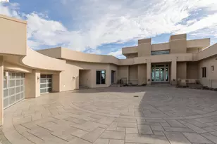 13367 Campus Dr, Oakland, CA 94619 - Photo 3