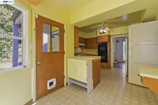 3890 Serrano St, Martinez, CA 94553 - Photo 17