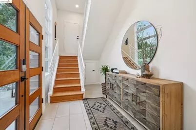 6869 Bristol Dr, Berkeley, CA 94705 - Photo 3