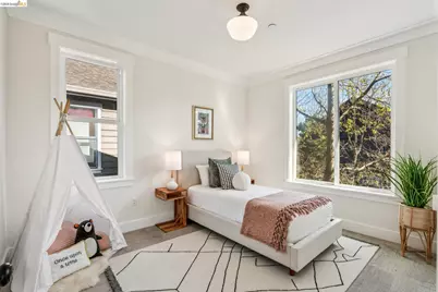 1479 34 Th St, Oakland, CA 94608 - Photo 43