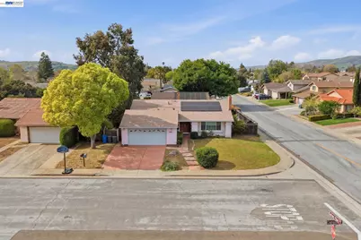 595 Caprice Ct, Morgan Hill, CA 95037 - Photo 3