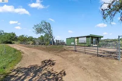 18188 Corral Hollow Rd, Tracy, CA 95377 - Photo 29