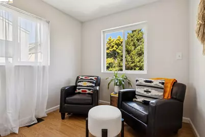 1738 10th St, Oakland, CA 94607 - Photo 25