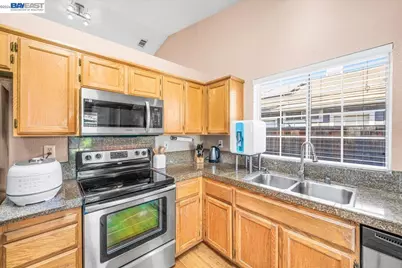 1727 Sutter St, Livermore, CA 94551 - Photo 13