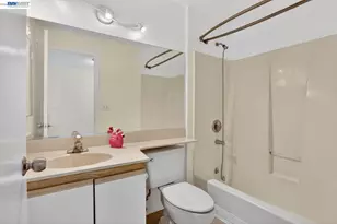 2901 MacArthur Blvd, Oakland, CA 94602 - Photo 27