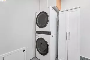 491 McAuley St, Oakland, CA 94609 - Photo 25