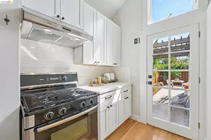 491 McAuley St, Oakland, CA 94609 - Photo 11