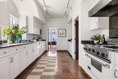 4951 Proctor Ave, Oakland, CA 94618 - Photo 21