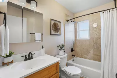 2394 Saint George Dr, Concord, CA 94520 - Photo 11