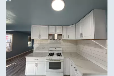 5500 Fruitridge Rd, Sacramento, CA 95820 - Photo 9