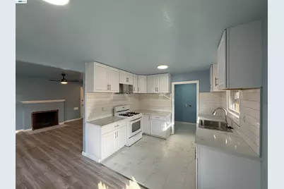 5500 Fruitridge Rd, Sacramento, CA 95820 - Photo 7