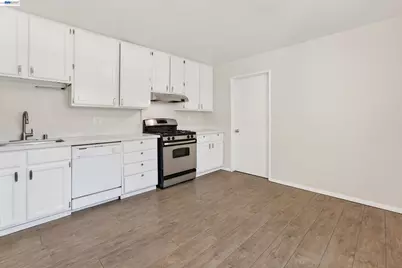 4225 Sherwood Ct, Concord, CA 94521 - Photo 11