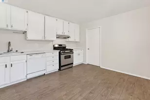 4225 Sherwood Ct, Concord, CA 94521 - Photo 11