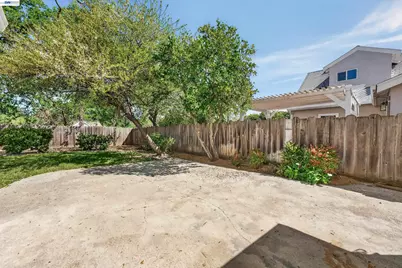4225 Sherwood Ct, Concord, CA 94521 - Photo 25