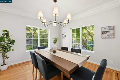 1 Bay Forest Pl, Oakland, CA 94611 - Photo 21