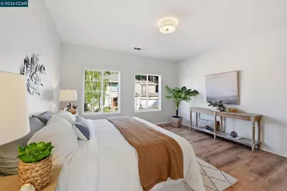 1 Bay Forest Pl, Oakland, CA 94611 - Photo 27