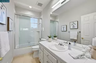 1 Bay Forest Pl, Oakland, CA 94611 - Photo 37