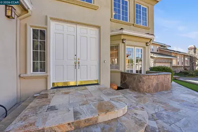 1 Bay Forest Pl, Oakland, CA 94611 - Photo 3