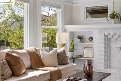 1072 57th St, Oakland, CA 94608 - Photo 9