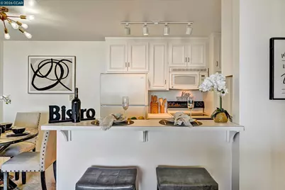 5340 Broadway Terrace #203, Oakland, CA 94618 - Photo 17