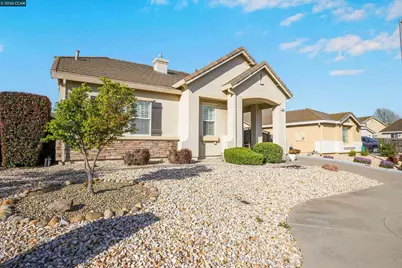 1633 Savannah Ln, Suisun City, CA 94585 - Photo 3