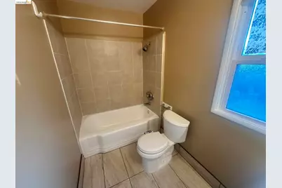 1075 47th St, Emeryville, CA 94608 - Photo 23