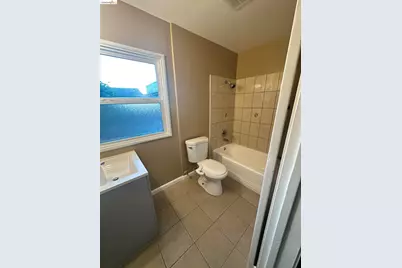 1075 47th St, Emeryville, CA 94608 - Photo 33
