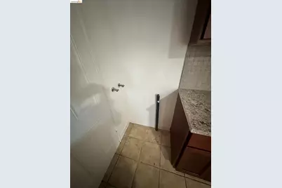 1075 47th St, Emeryville, CA 94608 - Photo 31