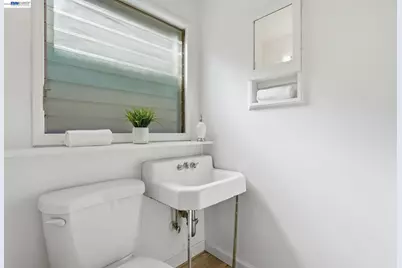 1368 Rose St, Berkeley, CA 94702 - Photo 15