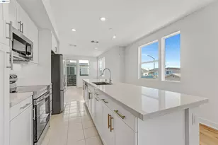 3933 Wattling St, Oakland, CA 94601 - Photo 13