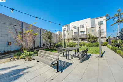 3933 Wattling St, Oakland, CA 94601 - Photo 51