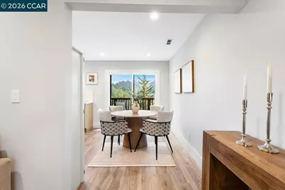 5924 Balboa Dr, Oakland, CA 94611 - Photo 13