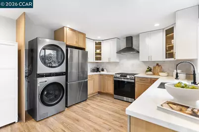 5924 Balboa Dr, Oakland, CA 94611 - Photo 17