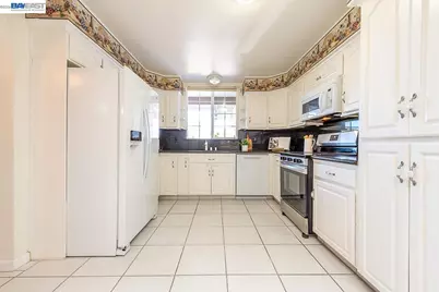 2444 Douglas St, Union City, CA 94587 - Photo 17
