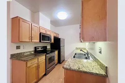 79 Marina Lakes Dr, Richmond, CA 94804 - Photo 19