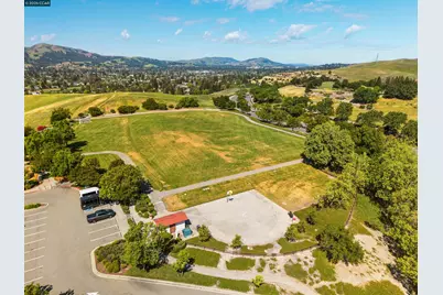 812 Beaver Creek Ct, San Ramon, CA 94582 - Photo 11