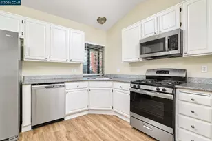 449 Topsail Dr, Vallejo, CA 94591 - Photo 3