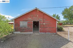 1972 Livermore Ave, Livermore, CA 94550 - Photo 37